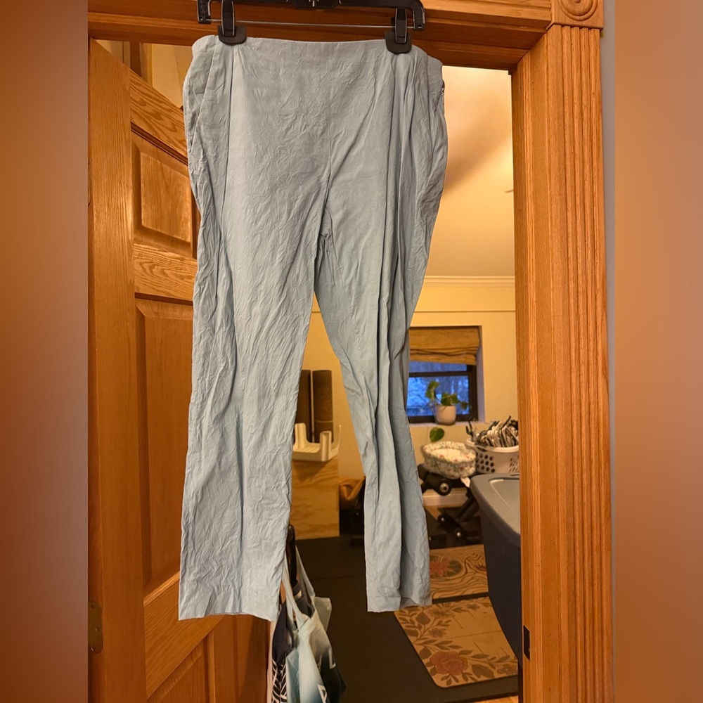 Theory light blue cropped dress pants